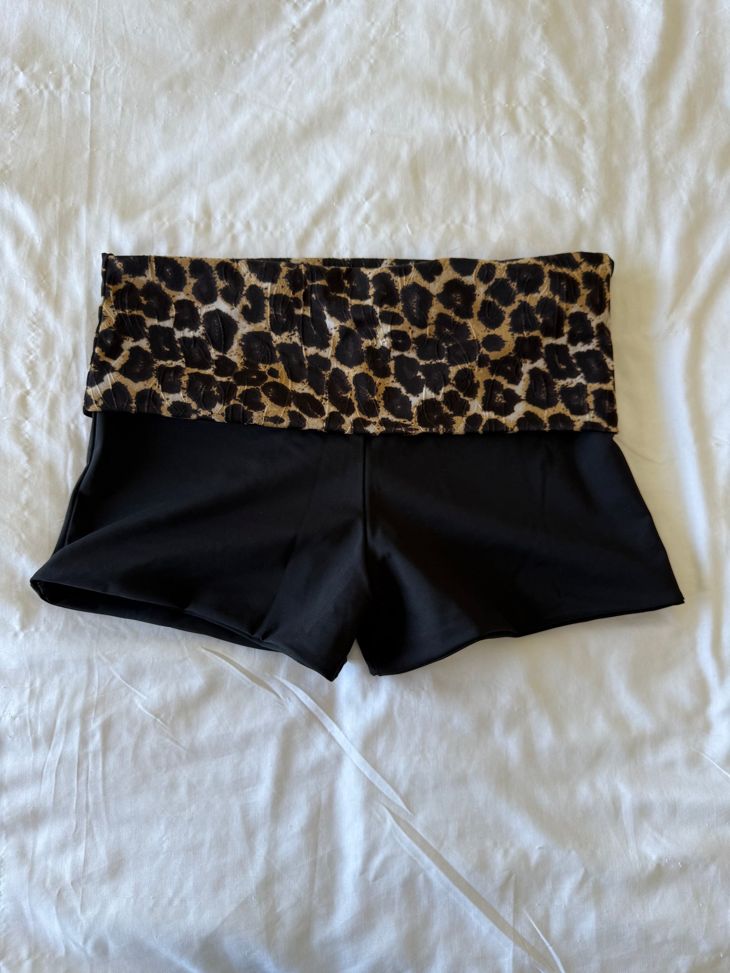 LEOPARD MICRO SHORTS (MEDIUM)